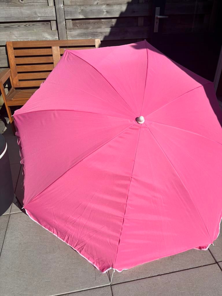 Roze parasol + hoes, Ophalen, Zo goed als nieuw, 1 tot 2 meter, Stokparasol