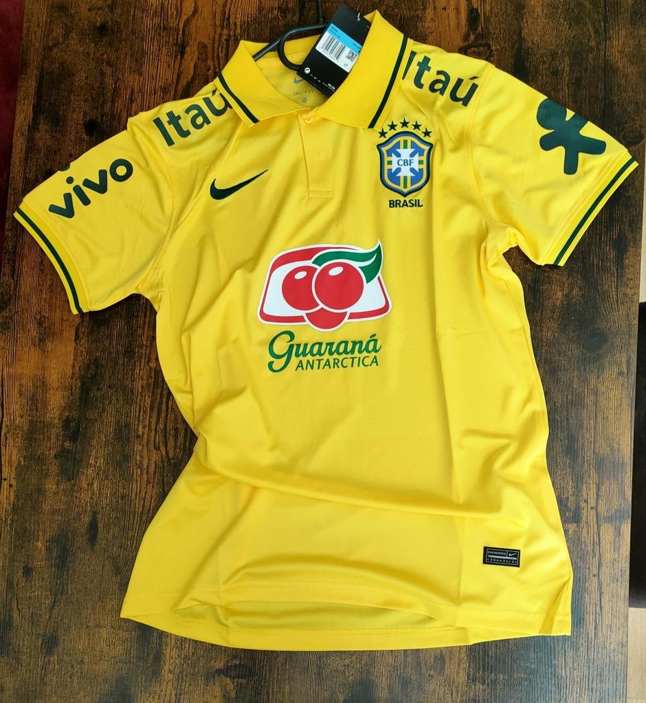 Brazilië shirt  ( Brasil )Nieuw M Nike, Ophalen of Verzenden, Nieuw, Buitenlandse clubs, Shirt