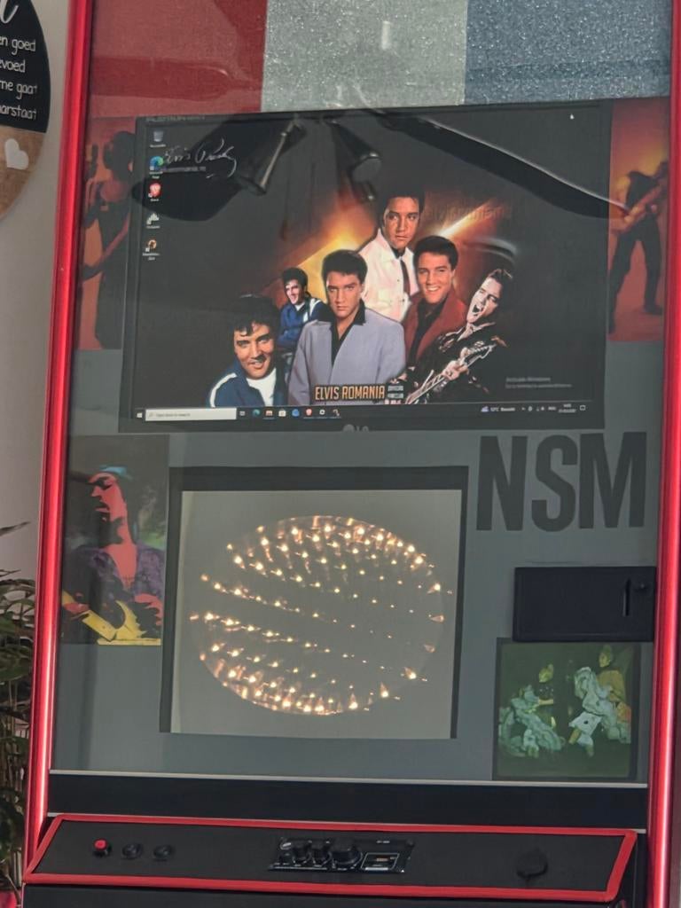 Opruiming! Dit weekend €400,- gave jukebox!!!, Verzamelen, Automaten | Jukeboxen, Ophalen, Gebruikt, 1970 tot heden, Overige merken