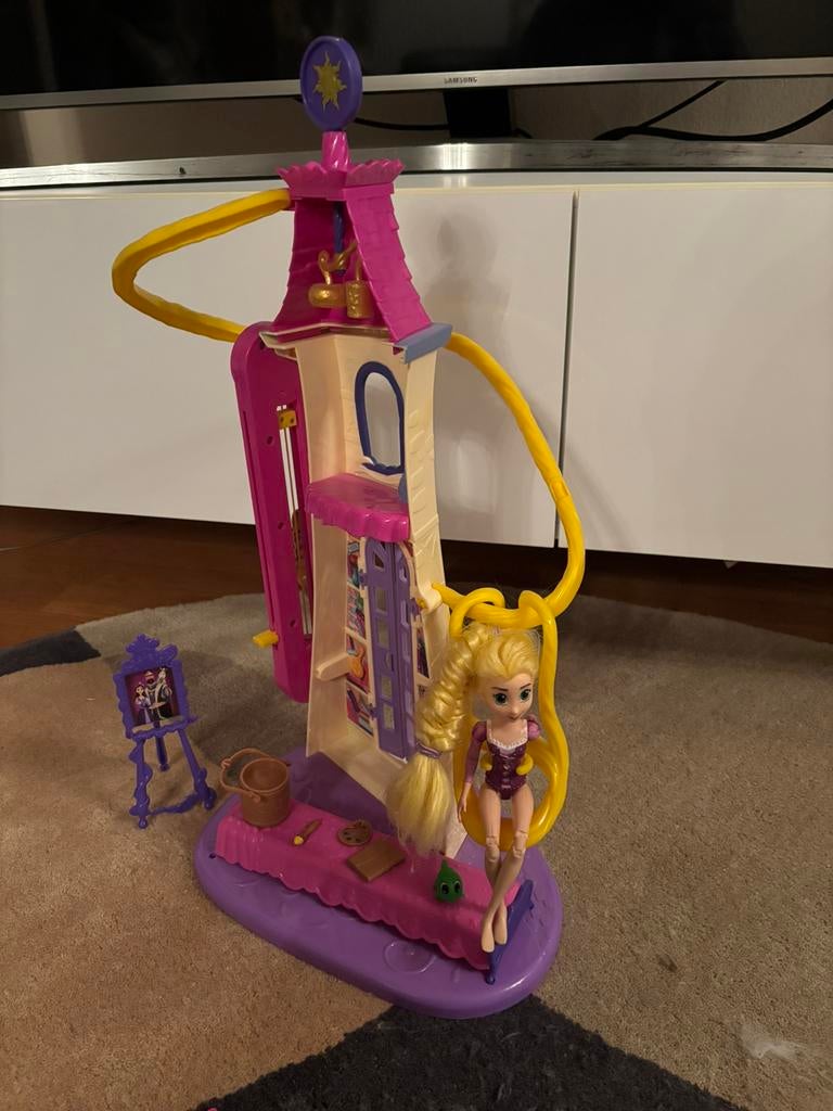 Rapunzel huisje, Ophalen of Verzenden, Zo goed als nieuw, Overige typen