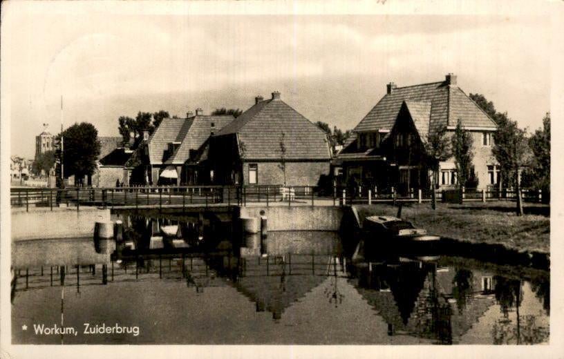 Workum - Zuiderbrug, Verzamelen, Ansichtkaarten | Nederland, Gelopen, Friesland, 1940 tot 1960, Ophalen of Verzenden