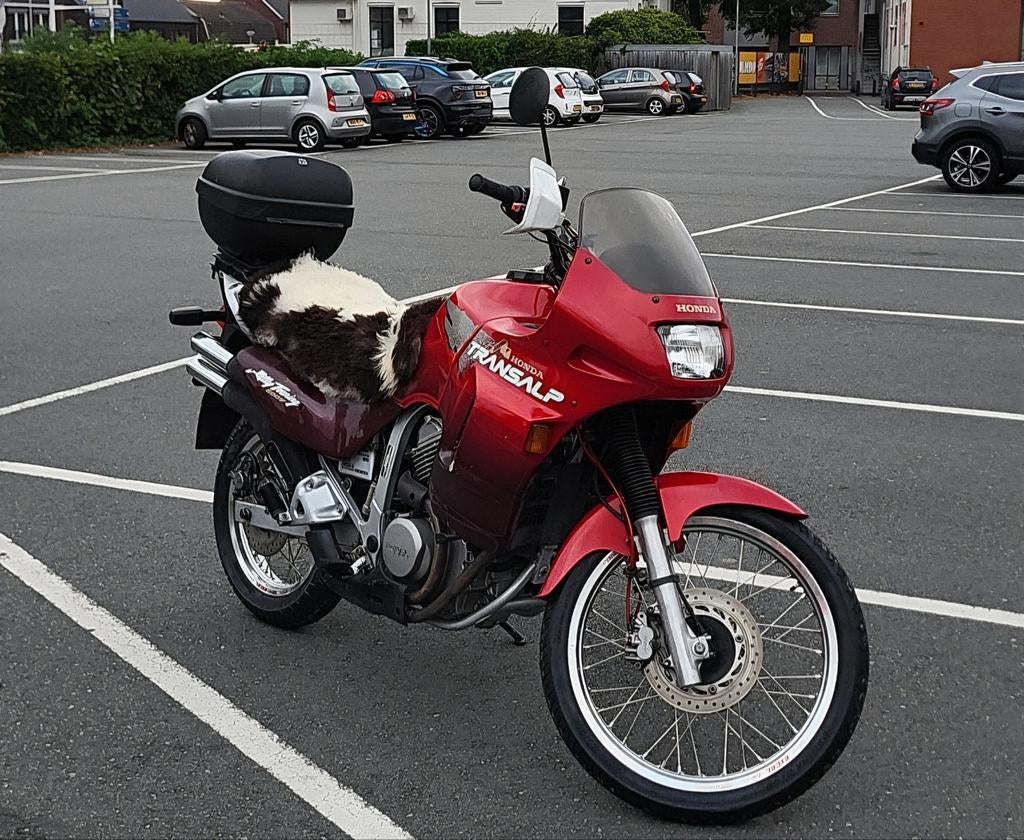 Honda Transalp XL600V 1997 - 35kW A2 motor - Nieuwe velgen, Motoren, 2 cilinders, Particulier, Minimaal motorrijbewijs A2, 600 cc