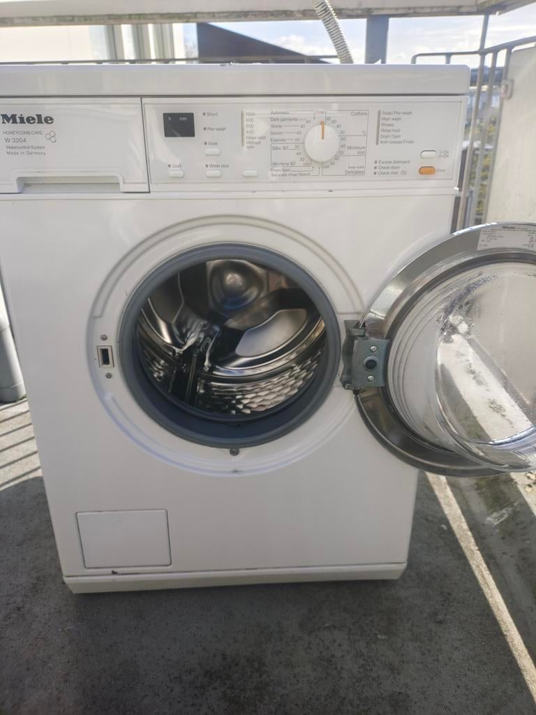 Miele W 3204 Wasmachine - Voorlader - Goede Staat, Witgoed en Apparatuur, Wasmachines, Gebruikt, Voorlader, 85 tot 90 cm, 1200 tot 1600 toeren
