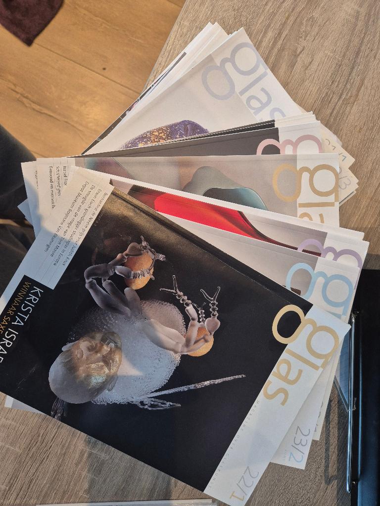 Glas magazine - 22x kwartaalmagazine voor glaskunst, Ophalen of Verzenden, Gebruikt