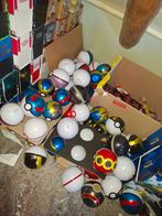 Pokemon pokeball gevuld met kaarten en boosterpack, Hobby en Vrije tijd, Verzamelkaartspellen | Pokémon, Ophalen of Verzenden