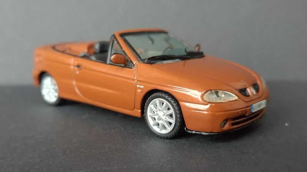 Renault Megane Cabrio Roadbox 1:43 Vitesse Pol, Overige merken, Auto, Sun star development, Nieuw