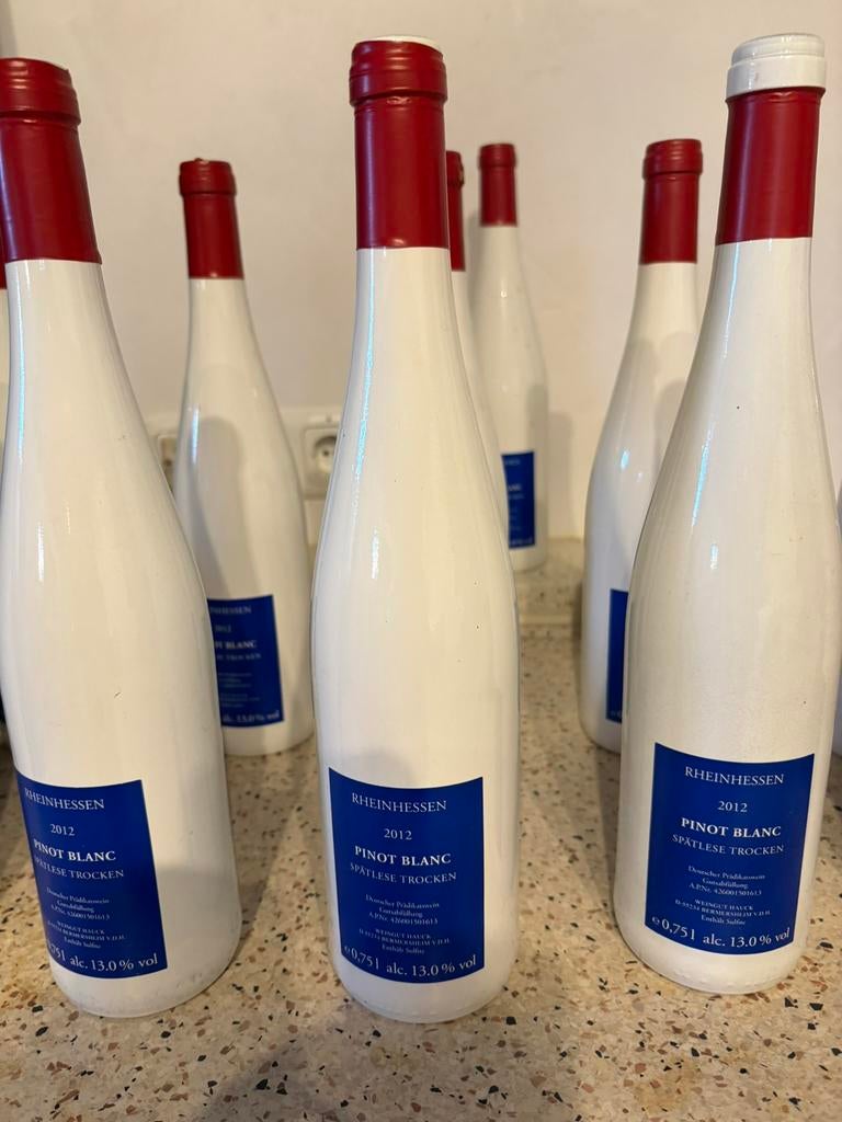 Wijnfles rood wit en blauw, Ophalen, Zo goed als nieuw, Overige typen