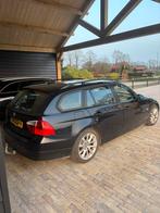 BMW 3-Serie 2.0 318 I Touring 105KW AUT 2008 Zwart, Auto's, Automaat, 1995 cc, Zwart, 1435 kg