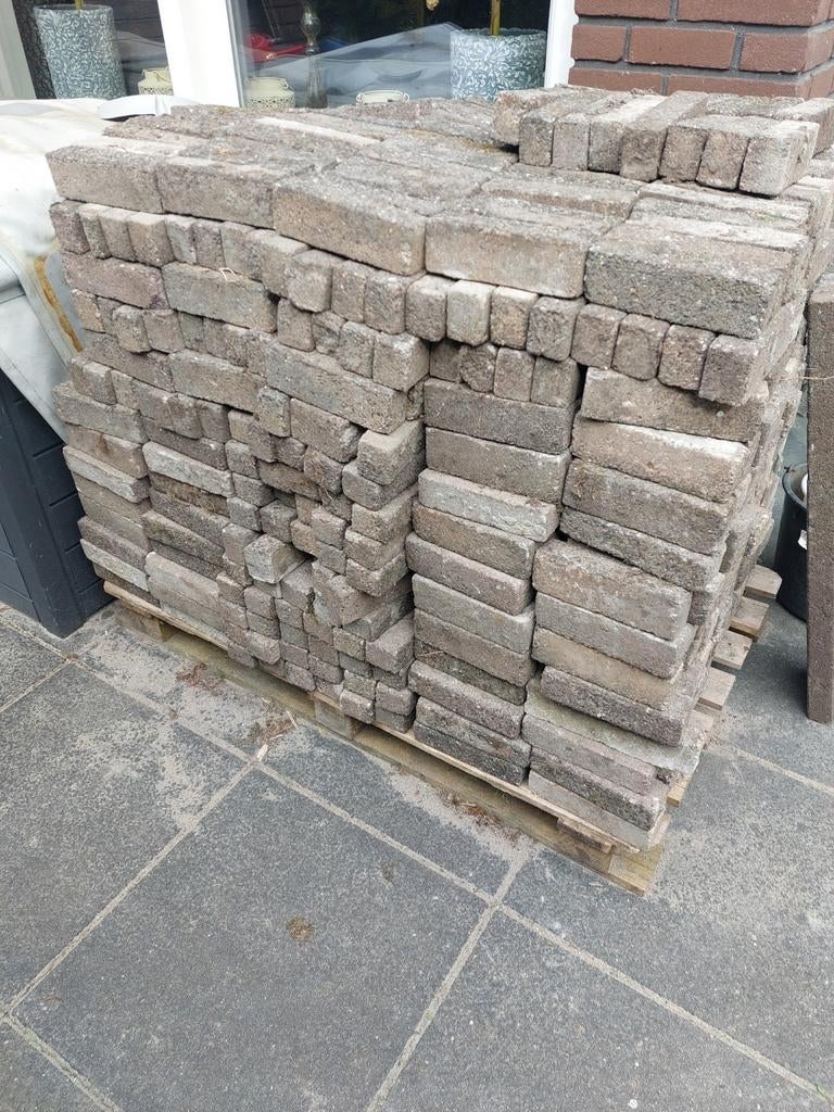Gebruikte betonnen klinkers voor tuin of oprit 14/17m2, Tuin en Terras, Ophalen of Verzenden, Gebruikt, Beton, Klinkers