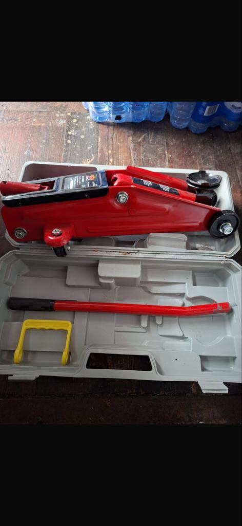 Garagekrik tot 2000kg, Auto diversen, Krikken, Ophalen of Verzenden, Zo goed als nieuw, Hydraulisch, Garagekrik