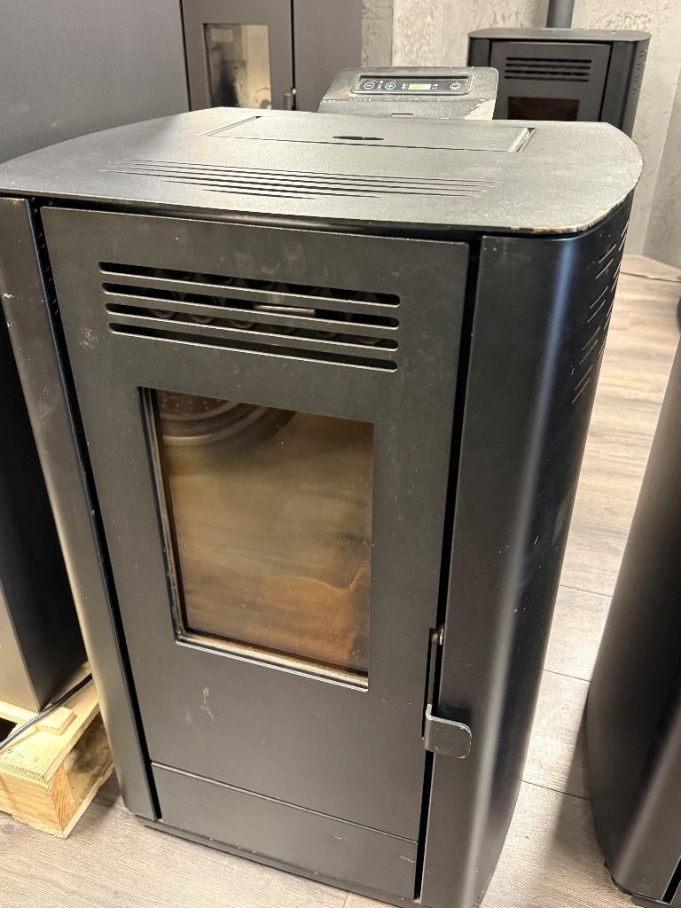 Artel Julia 8kw pelletkachel  - Gebruikt, Ophalen, Gebruikt, Pelletkachel, Vrijstaand