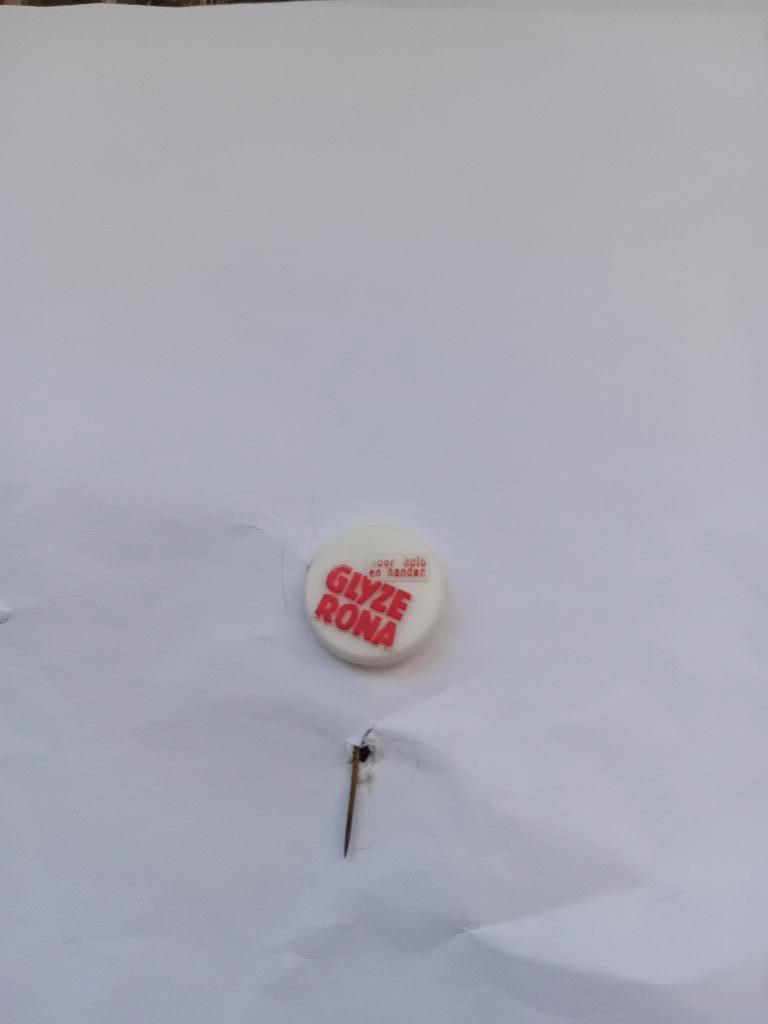 Pin - GLYZE RONA, Verzamelen, Ophalen of Verzenden, Gebruikt, Merk, Speldje of Pin