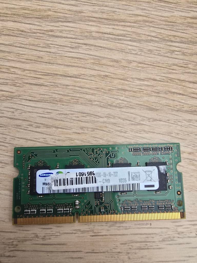 Samsung DDR3 Laptop RAM Geheugenmodule, Computers en Software, RAM geheugen, Gebruikt, DDR3, Ophalen of Verzenden, 2 GB