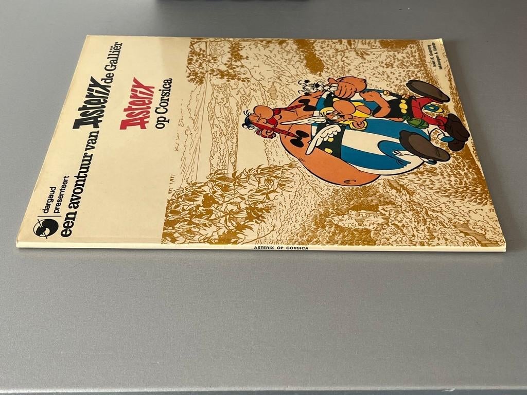 ASTERIX nr 20 OP CORSICA uit 1981 stripboek strip boek, Boeken, Eén stripboek, Ophalen of Verzenden, Zo goed als nieuw, Goscinny & Uderzo