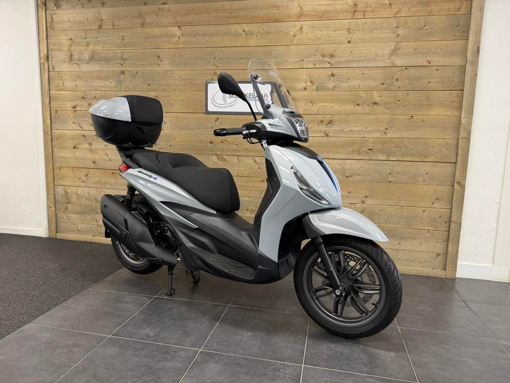Piaggio Beverly S 400 Nardo Grey Nieuw Actie (excl koffer), Motoren, Motoren | Piaggio, 400 cc, Scooter, Nieuw, Bedrijf