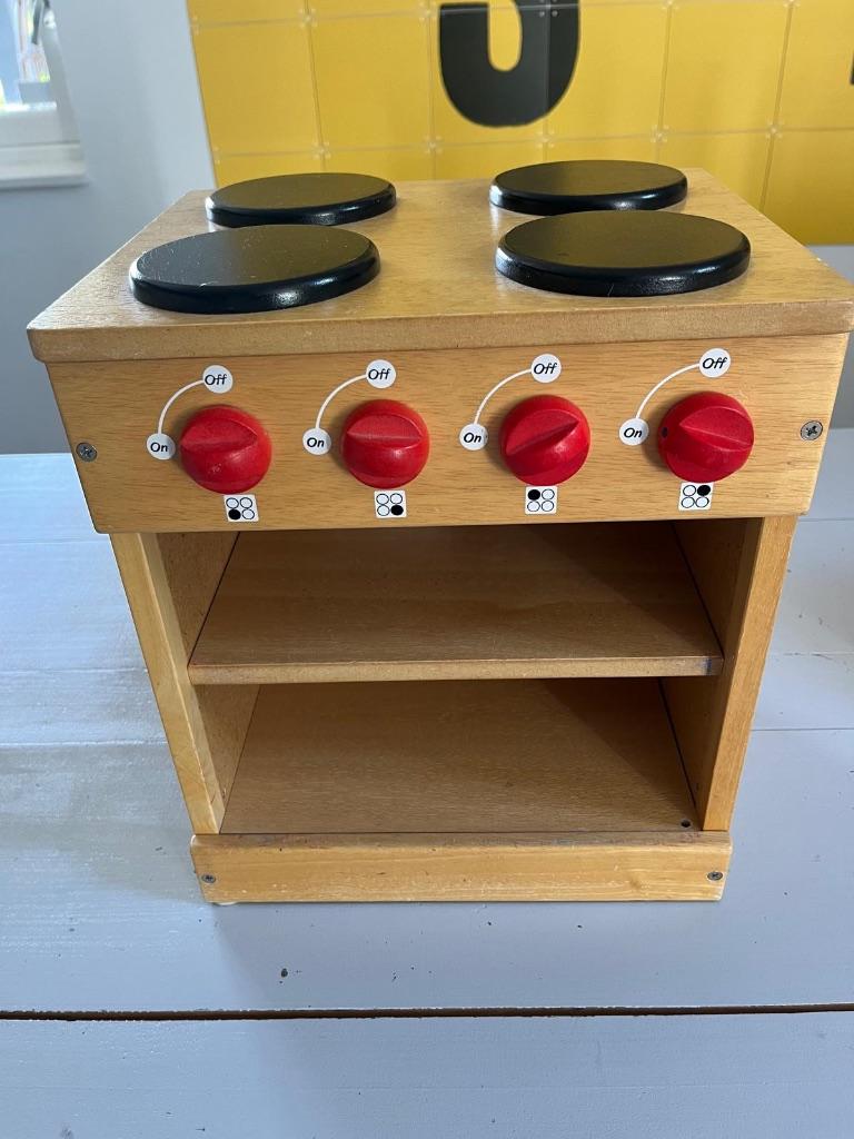 Houten kinder fornuisje, Ophalen, Gebruikt, Meubelstuk of Keukentje