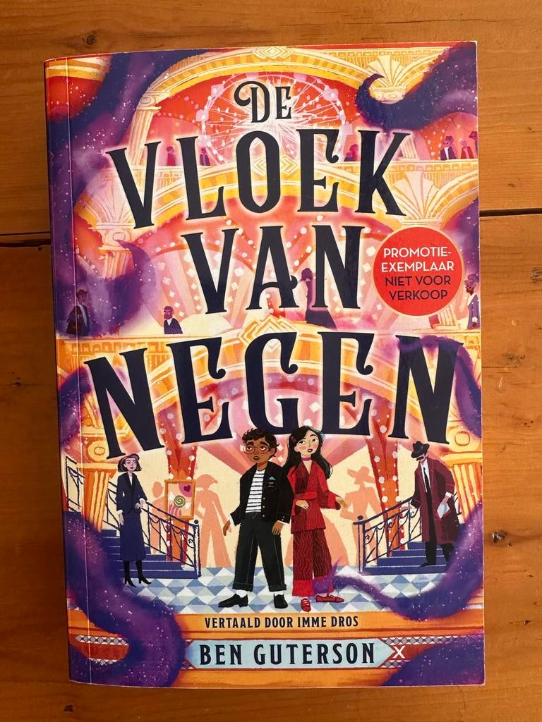 De Vloek van Negen - Ben Guterson (Promotie-exemplaar), Boeken, Kinderboeken | Jeugd | 13 jaar en ouder, Zo goed als nieuw, Fictie
