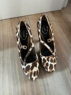 Prada schoenen met hak in leopard print, Ophalen of Verzenden, Zo goed als nieuw, Bruin, Schoenen met hoge hakken