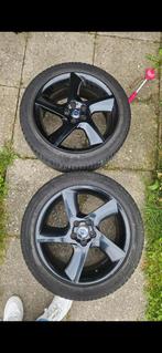 Originele Volvo velgen met banden 235/45 R18, Auto-onderdelen, Banden en Velgen, Ophalen, 18 inch, Gebruikt, Banden en Velgen