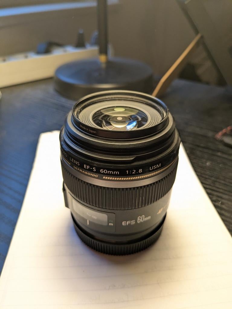 Canon EF-S 60mm f/2.8 Macro USM Lens, Audio, Tv en Foto, Fotografie | Lenzen en Objectieven, Zo goed als nieuw, Macrolens, Ophalen of Verzenden