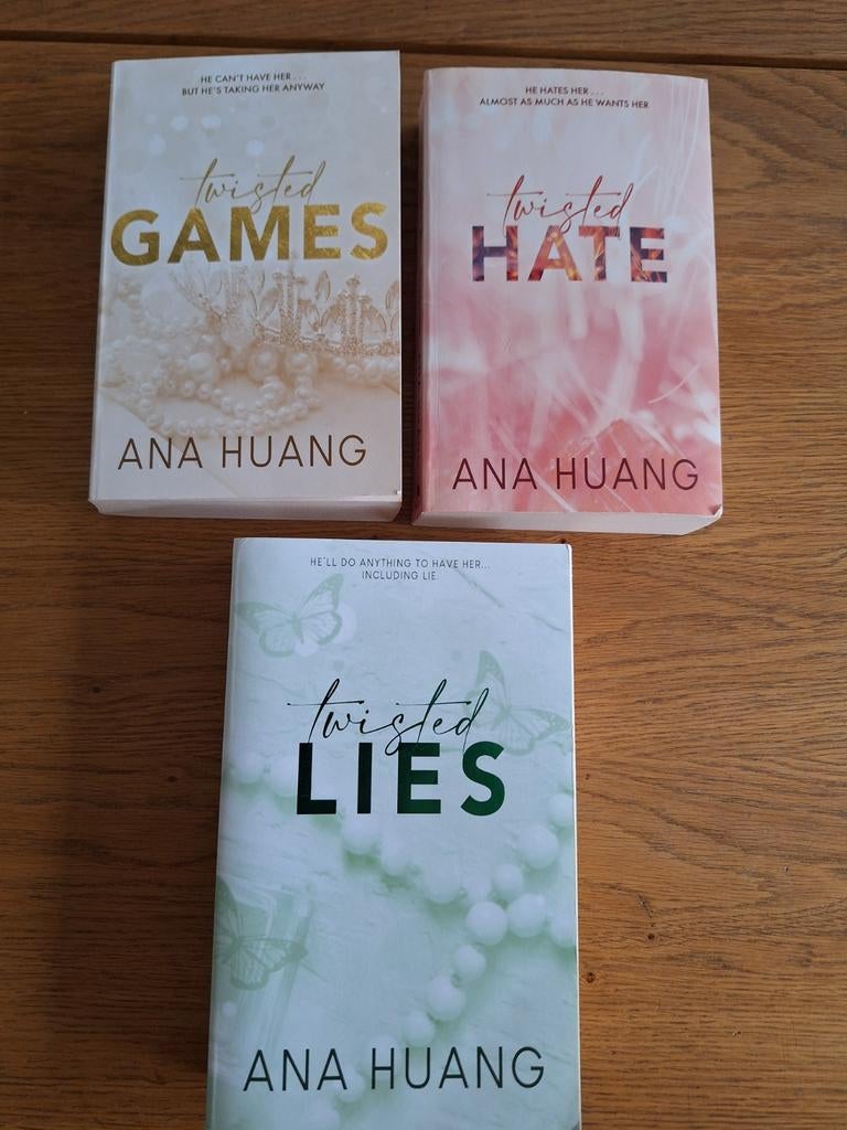 Twisted serie boeken van Ana Huang, Boeken, Ophalen of Verzenden