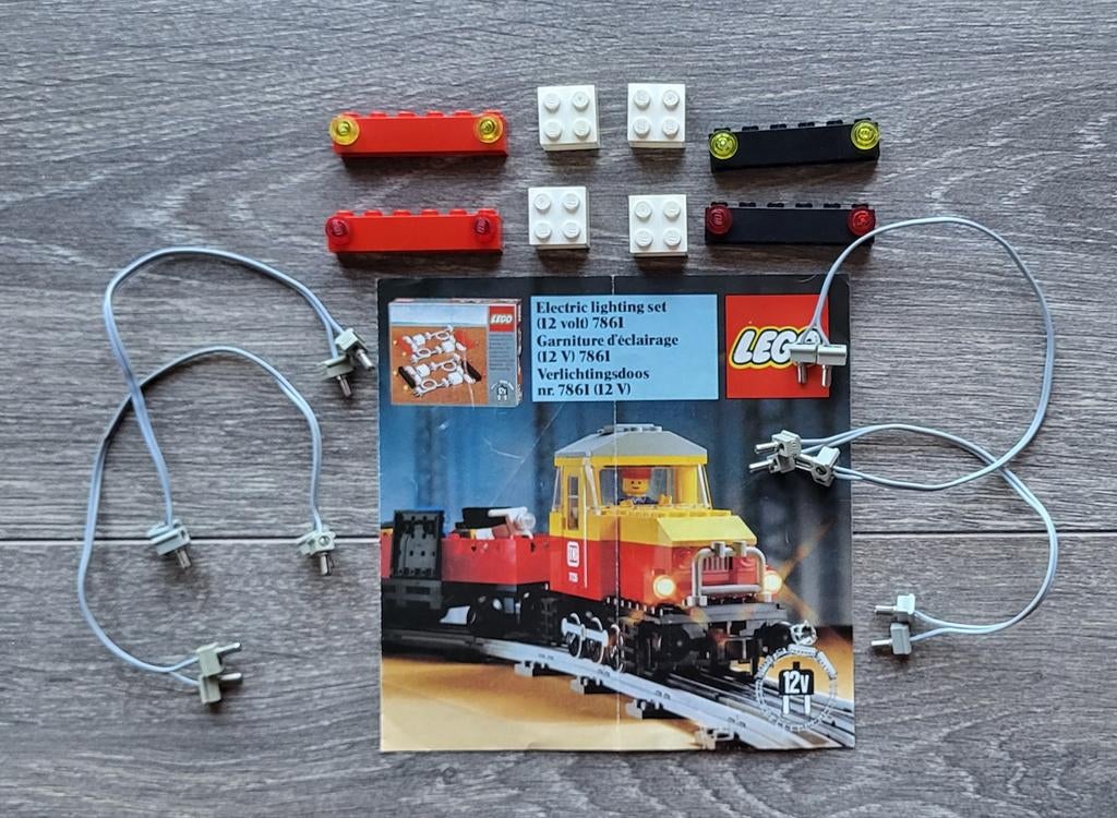 Lego trein 12 Volt locomotief verlichting / lamp blokjes., Kinderen en Baby's, Speelgoed | Duplo en Lego, Gebruikt, Lego, Compleet