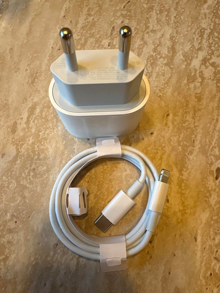 20W USB-C Oplader/USB-C naar Lightning Kabel (50 ST.PARTIJ!), Ophalen of Verzenden, Nieuw, Overige merken