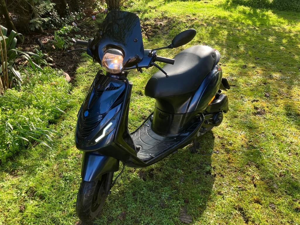 Blauw metallic Piaggio Zip 4t2v (2014), Fietsen en Brommers, Scooters | Piaggio, Zo goed als nieuw, Zip, Benzine, Ophalen