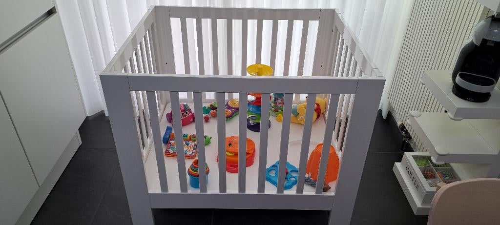 Babybox, Kinderen en Baby's, Boxen, Ophalen, Zo goed als nieuw, Vierkant, In hoogte verstelbaar