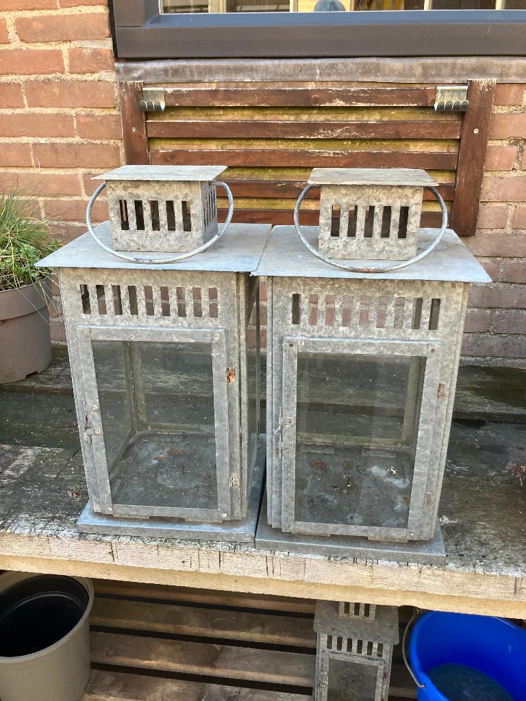 Buiten lantaarn IKEA Borrby 46 cm, Huis en Inrichting, Woonaccessoires | Kandelaars en Kaarsen, Ophalen, Gebruikt, Metaal, 25 tot 50 cm