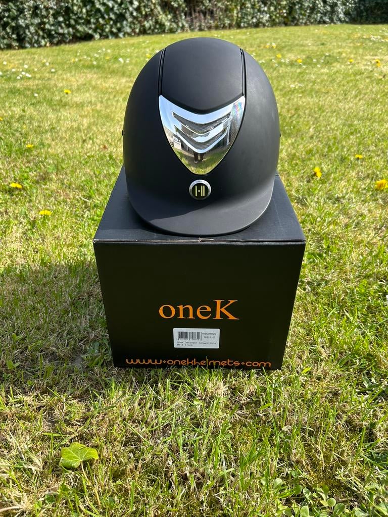 Prachtige One-K cap te koop, Dieren en Toebehoren, Paardrijkleding, Dressuur, Ophalen of Verzenden, Zo goed als nieuw, Dames