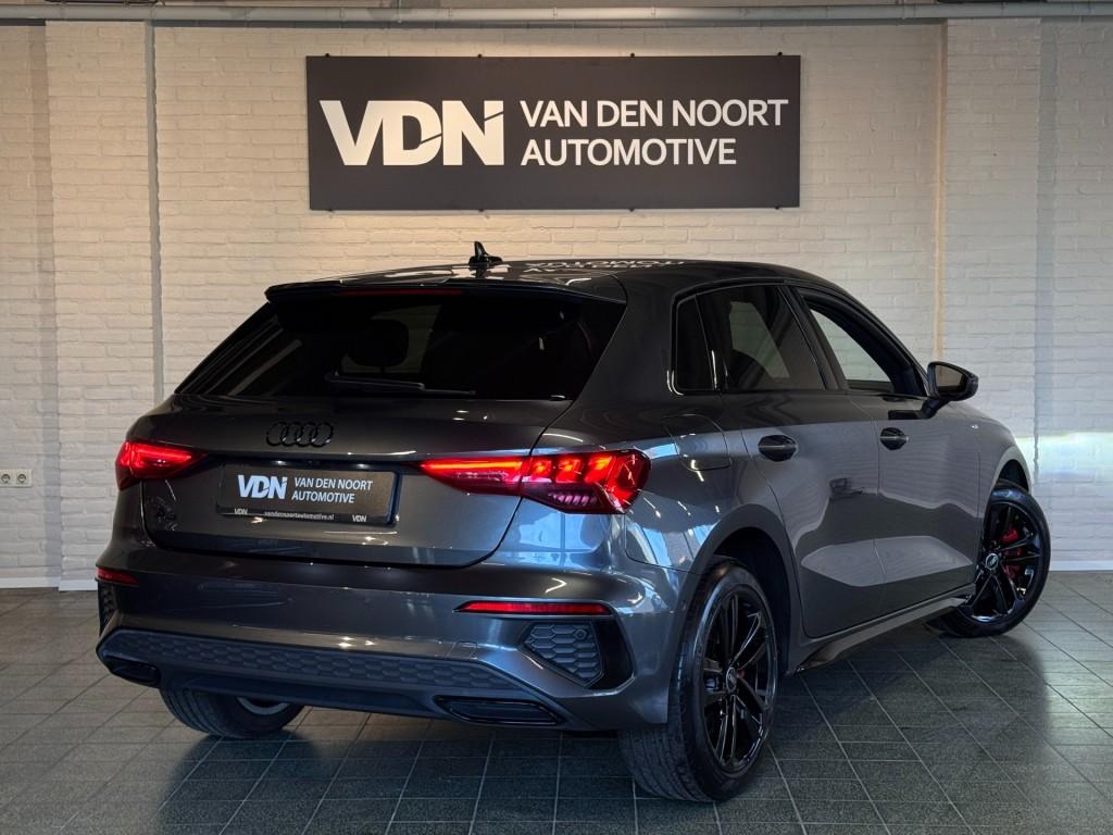 Audi A3 45 TFSIe S-Line Black Edition 245pk Camera Stoelv LE, Auto's, Automaat, Gebruikt, 4 cilinders, Met garantie (alle)