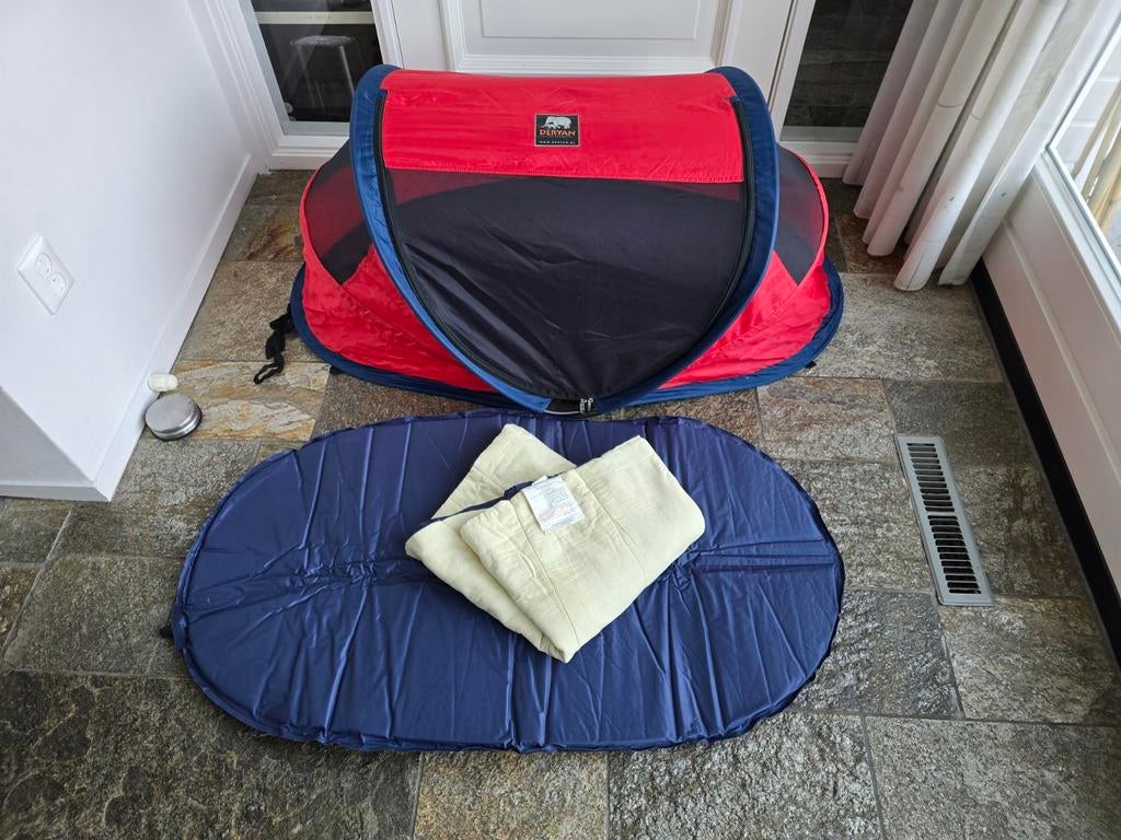 Deryan baby luxe travel cot rood babytent 0-2 jaar, Ophalen of Verzenden, Zo goed als nieuw, Reisbedje