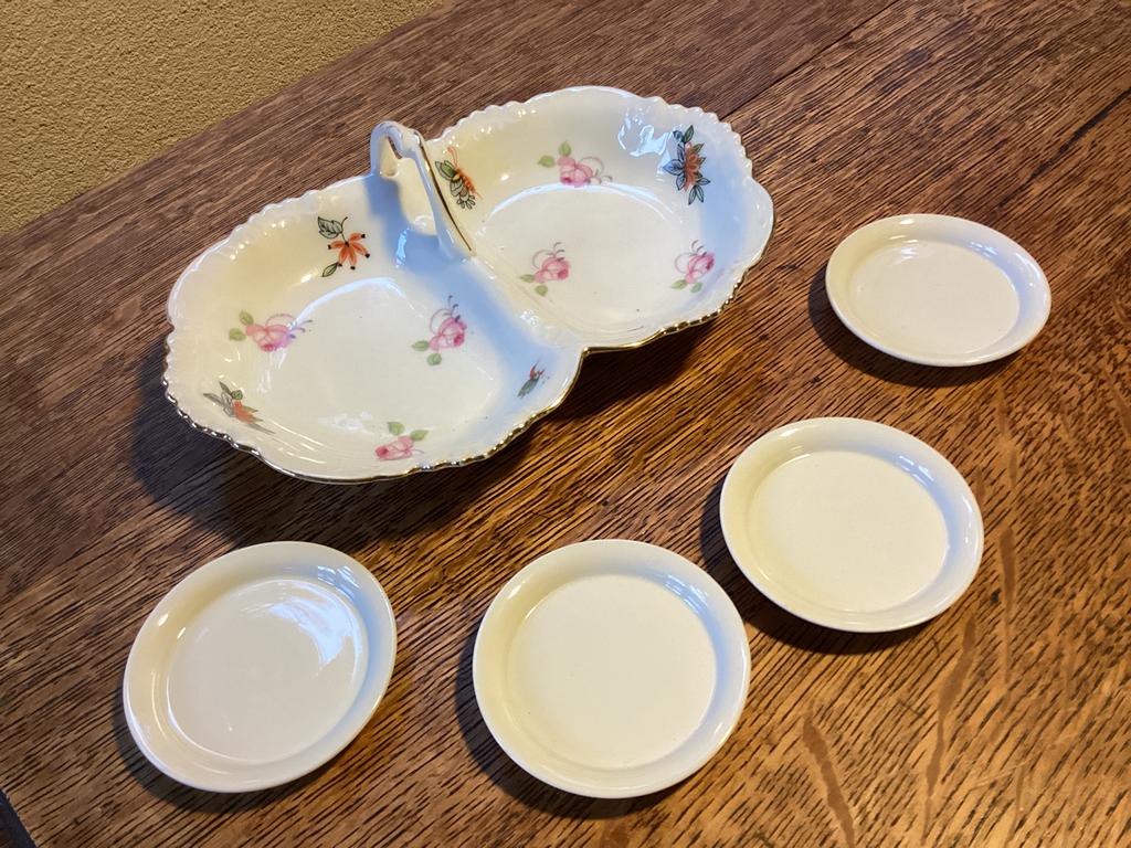 Antieke Porseleinen Tweeling-schaal + 4 Mosa Schoteltjes., Ophalen of Verzenden