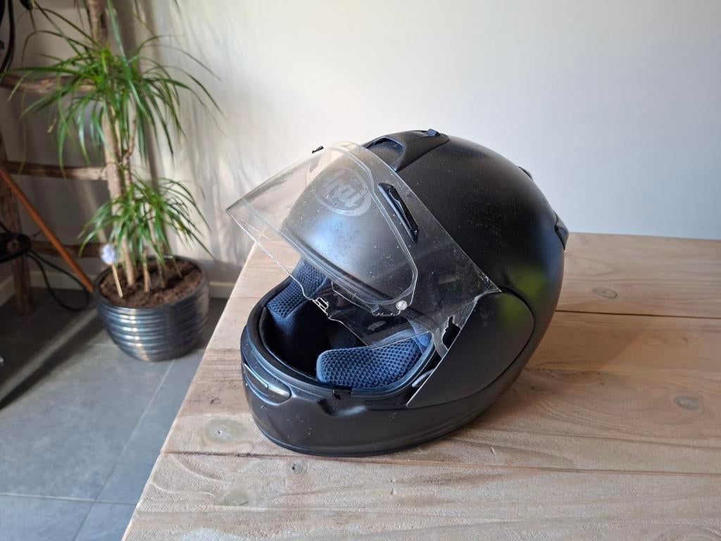 Arai Chaser ece 22 05 maat M, Motoren, Kleding | Motorhelmen, Ophalen, Tweedehands, Arai