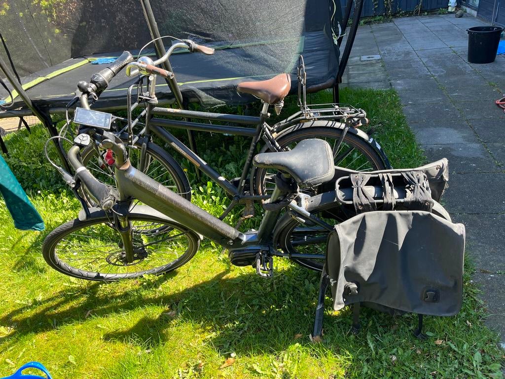 Twee fietsen voor onderdelen: Qwic e-bike en Cortina transpo, Fietsen en Brommers, Fietsonderdelen, Elektrische fiets, Gebruikt
