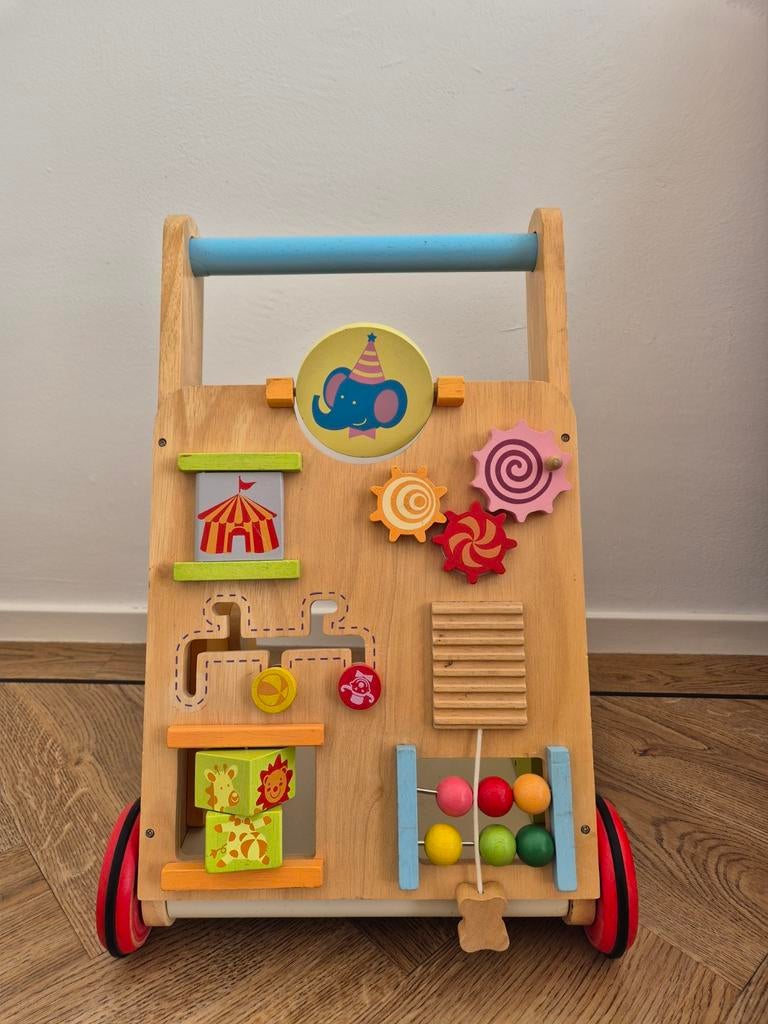 I'm toy houten loopwagen, zeer stevig, Ophalen, Gebruikt, Duw- of Trekspeelgoed
