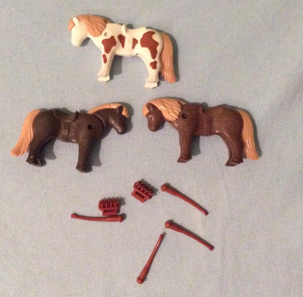 Playmobil 7112 - 3 paardjes, Kinderen en Baby's, Speelgoed | Playmobil, Ophalen of Verzenden, Zo goed als nieuw, Complete set