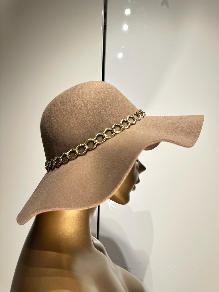 Wollen flaphoed met ketting maat 57, Ophalen of Verzenden, Nieuw, 56 of 57 cm (M, 7 of 7⅛ inch)