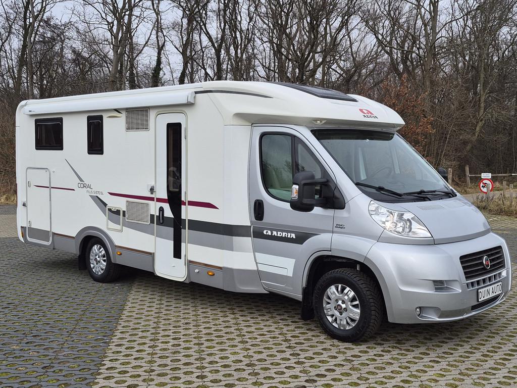 Adria Coral Plus S670 SL Integraal Enkele Bedden Enkele bedd, Caravans en Kamperen, Campers, Ringverwarming, Buitenlamp, Bedrijf