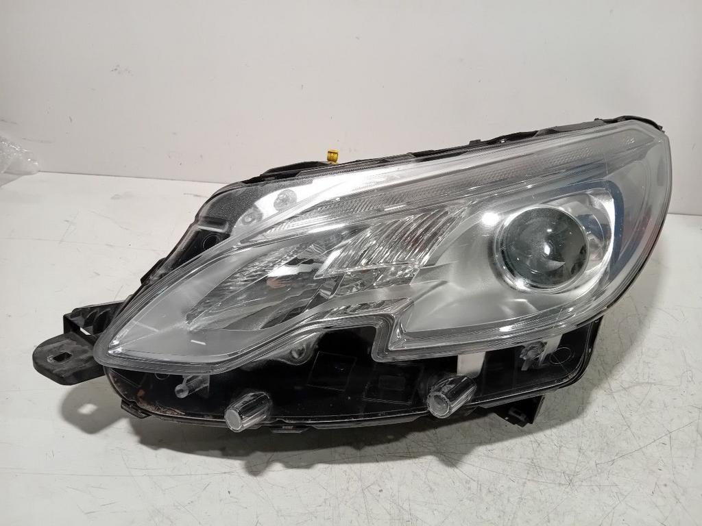 Koplamp links Peugeot 2008, Auto-onderdelen, Onderdelen@venauto.nl, Van der Ven Autorecycling B.V., Gebruikt, Ettenseweg 76, 4706 PB Roosendaal, The Netherlands