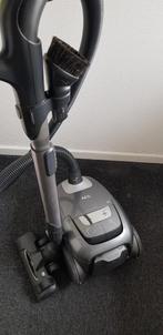 AEG VX8 X Silence stofzuiger, Witgoed en Apparatuur, Stofzuigers, Ophalen