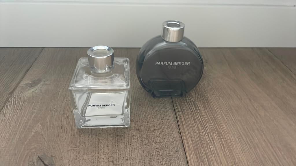 2 Parfum Berger Paris geurstokjes houders, Ophalen of Verzenden, Zo goed als nieuw, Overige materialen, Minder dan 25 cm