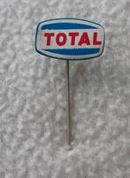 Speldje Total, Ophalen of Verzenden, Zo goed als nieuw, Merk, Speldje of Pin