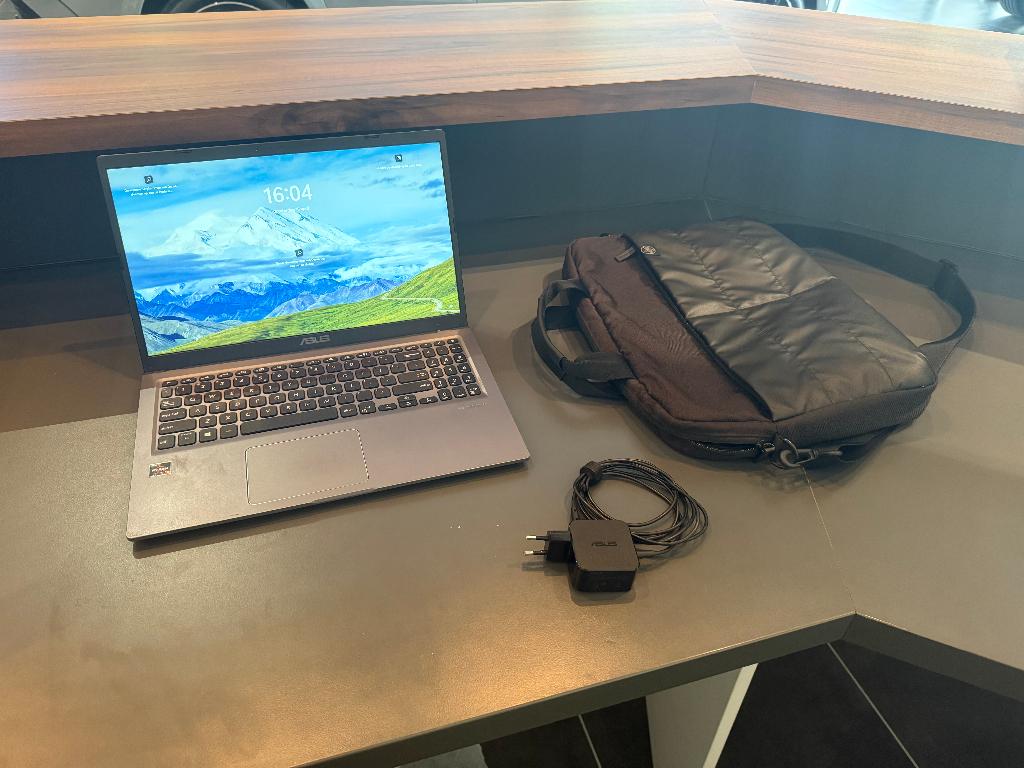 Asus Vivobook 15, 8 GB, Zo goed als nieuw, ASUS Vivobook 15, SSD