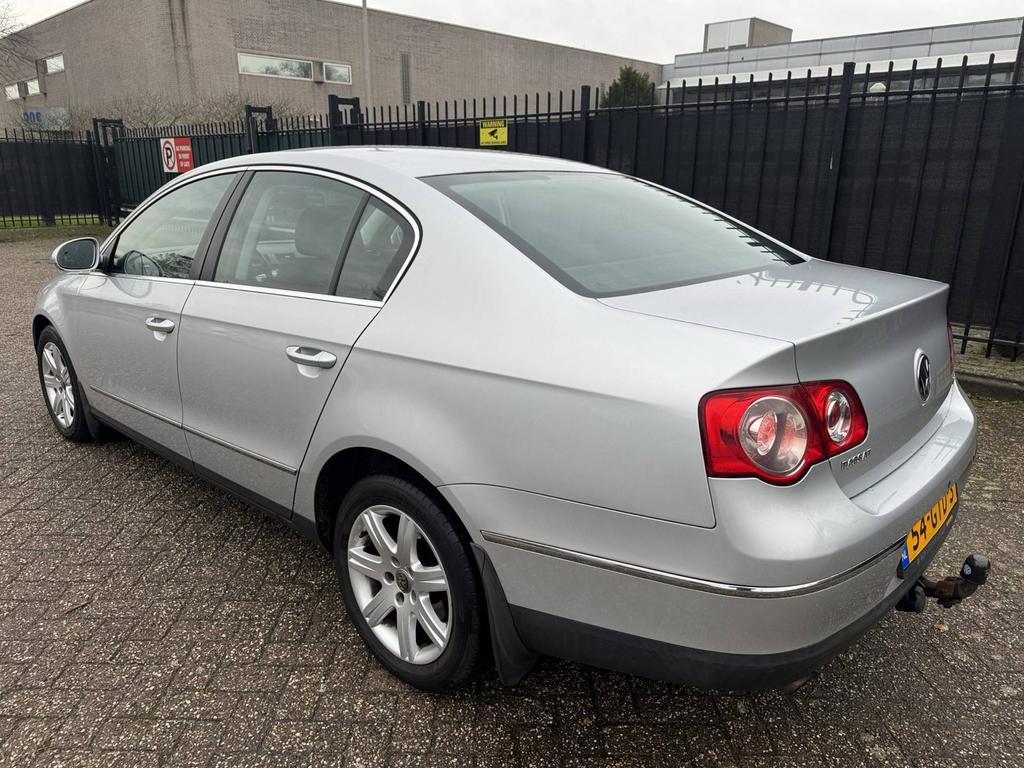 Volkswagen Passat 1.4 TSI 90KW 2008 Grijs, Auto's, Voorwielaandrijving, 15 km/l, 1363 kg, 4 cilinders