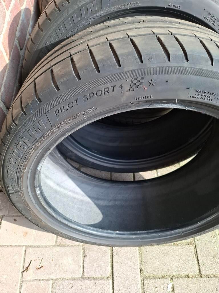 Autobanden 225/45 R19 - Michelin Pilot Sport 4, Auto-onderdelen, Banden en Velgen, 19 inch, Gebruikt, Ophalen of Verzenden, Band(en)