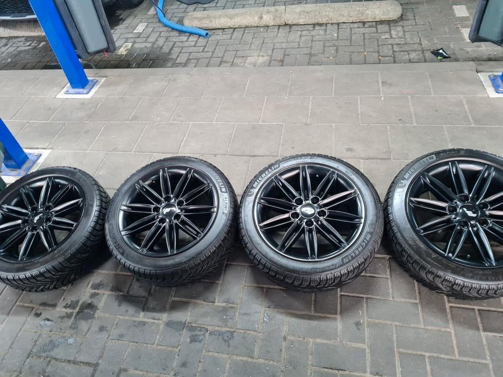 BMW 1 Serie E87 – 17 inch Originele Velgen + Michelin Alpin, Auto-onderdelen, Banden en Velgen, Banden en Velgen, 17 inch, 225 mm