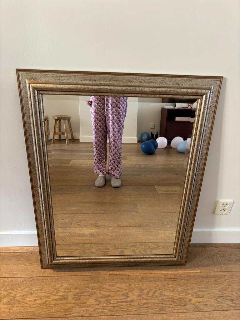 Grote massieve spiegel met gouden lijst, Huis en Inrichting, Woonaccessoires | Spiegels, Gebruikt, 100 tot 150 cm, Ophalen of Verzenden