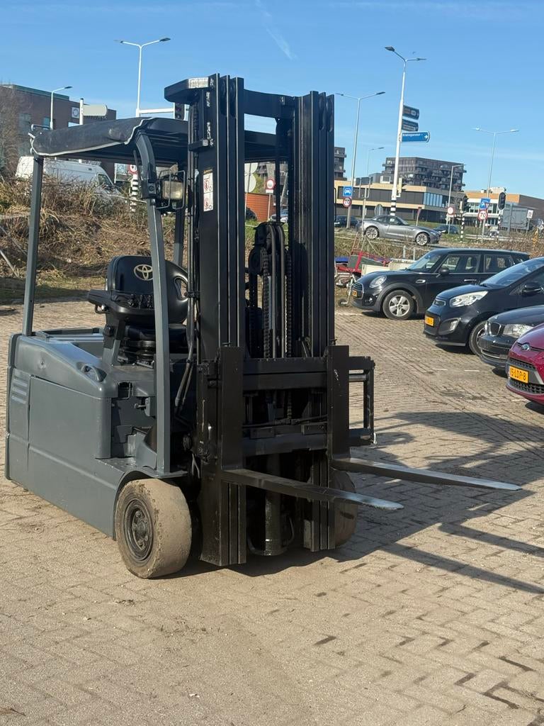 Toyota elektrische heftruck - 2250 uur - 2 Ton, Doe-het-zelf en Verbouw, Ophalen of Verzenden, Zo goed als nieuw, Elektrisch